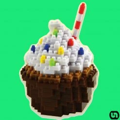 University Games Puzzle: 3D Pixel - Cupcake